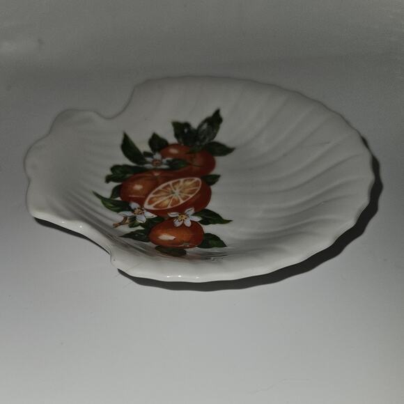 Vintage Japan Shell Dish Orange Fruit Design Porcelain Trinket Nut Candy Plate - Picture 2 of 6